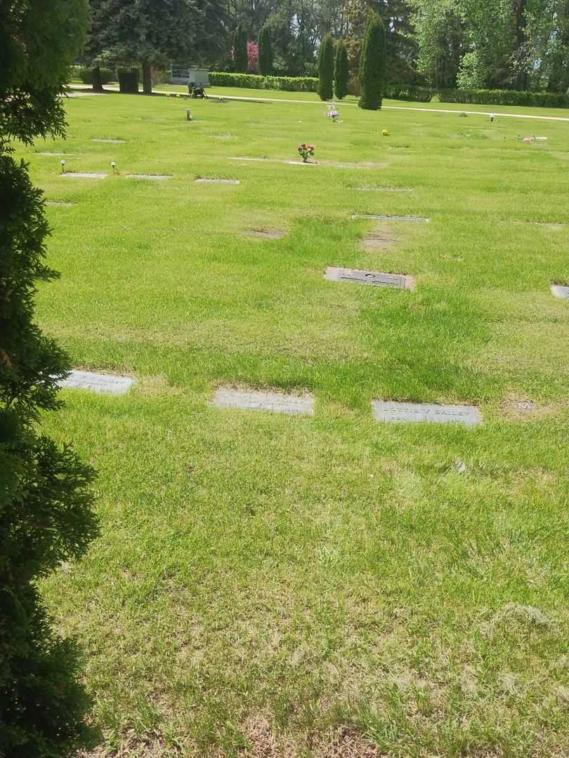 Walter C. Bailey's grave. Photo 2