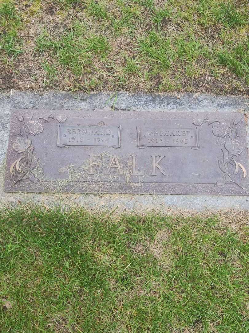 Bernhard D. Falk's grave. Photo 1